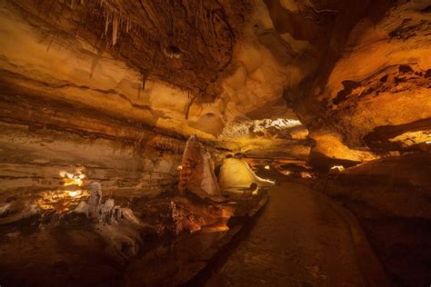 10 Cool Caves in Texas for Exploring Underground - Territory Supply