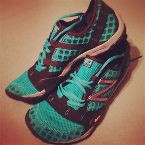 New Balance Minimus Barefoot Trainer Review - Sparkle and Shade