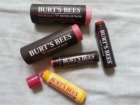 Li's Simple Life: Burt's Bees - Tinted Lip Balm