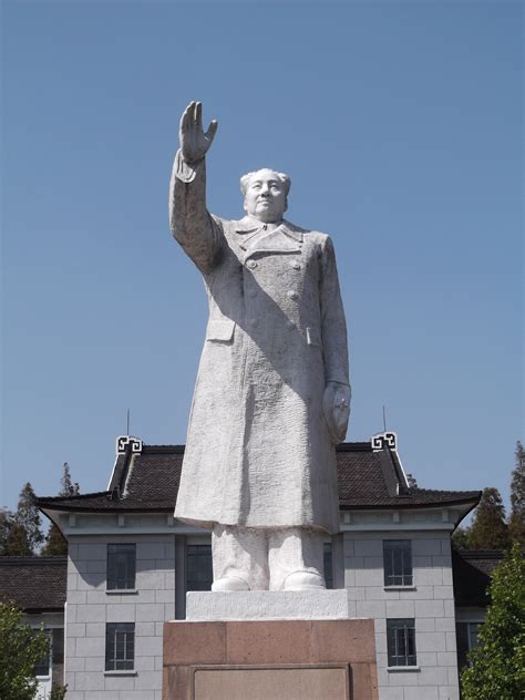 Art@Site October Tractor Factory Xinjiang, Statue of Chairman Mao Zedong, Shanghai