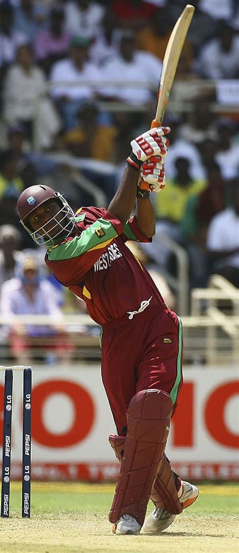 Marlon Samuels smacks a six over long-on | ESPNcricinfo.com