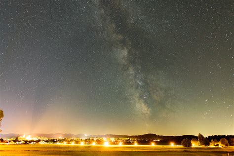 Milky Way above light pollution - Philipp Salzgeber photography