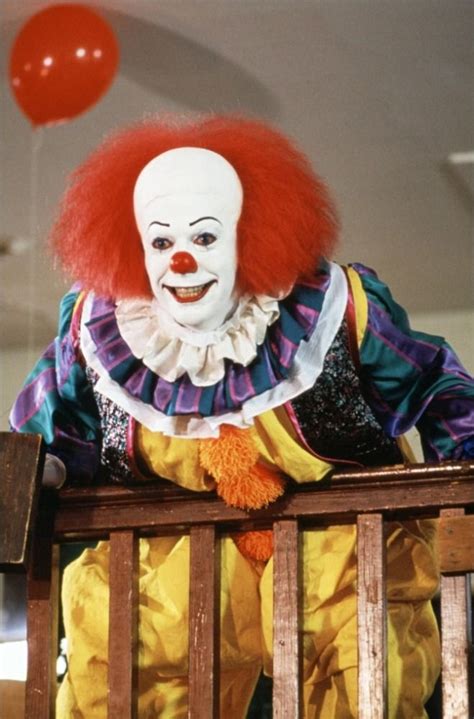 Pennywise the Clown - It (1990) i hate the movie it bc now im scared of ...