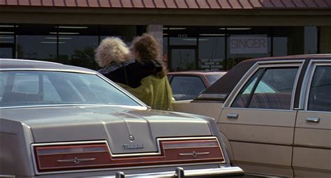 IMCDb.org: 1977 Ford Thunderbird in "Fried Green Tomatoes, 1991"