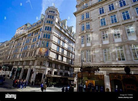 Savoy Theatre, London, England Stock Photo - Alamy