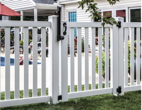 Vinyl Picket Gates – diyvinylfence.net