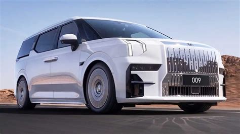 2023 Zeekr 009 Debuts As Luxury Electric Minivan With 510-Mile Range