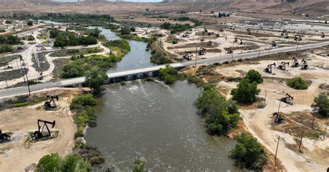 Chevron prepares Kern County oil fields for flooding - Los Angeles Times