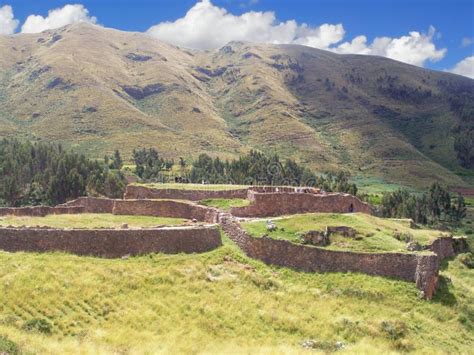 Puka Pukara (Puca Pucara) Ruins in Cusco, Peru Stock Photo - Image of fortress, architecture ...