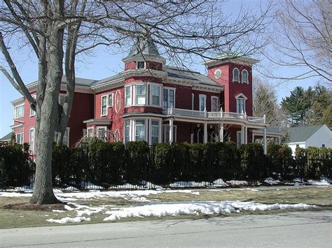 Stephen King's house in Bangor Maine | Stephen king house, Scary houses, Stephen king