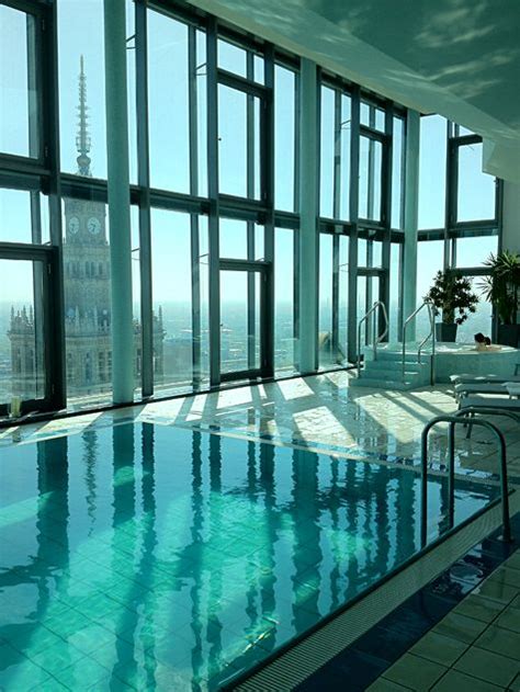 Europe highest pool at InterContinental Warsaw (Poland) http://travel.bart.la/2012/04/29/weekend ...