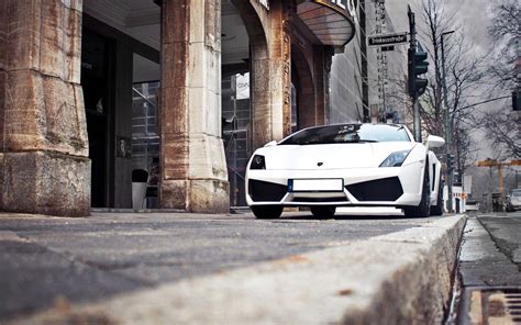 Luxury Car Wallpapers - Wallpaper Cave