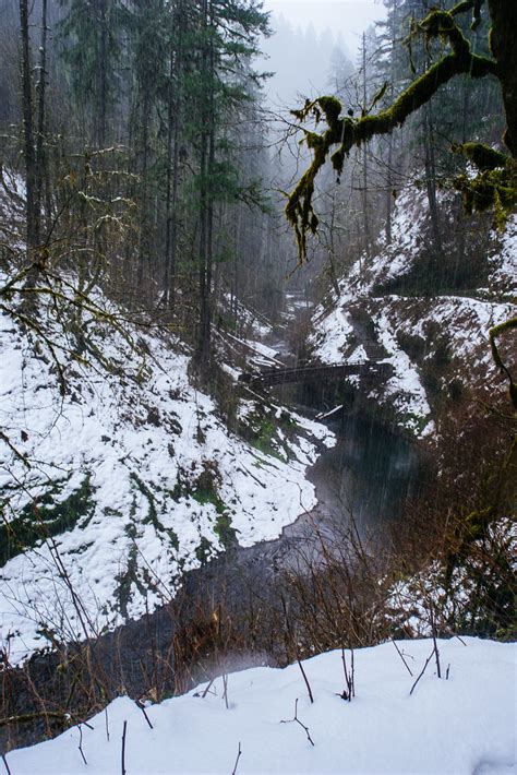 Snow at the bridge | Snow falling and on the ground at a bri… | Flickr