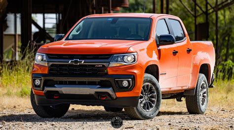 2022 Chevrolet Colorado Z71 Review: Compact Truck Full Size Fun — Rev ...