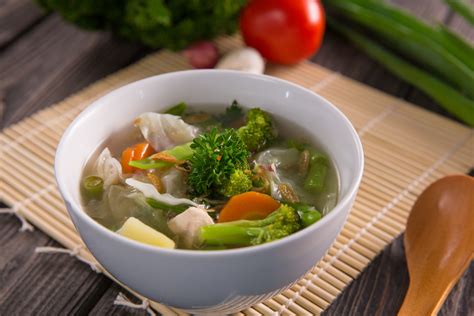 5 Resep Sayur Bening Praktis dan Enak Dicoba - Blog KlikIndomaret