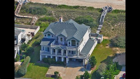 Dual Horizons Oceanfront Home in pine-island Corolla