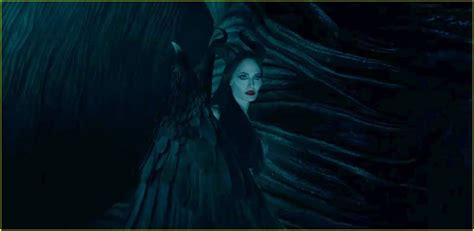 Angelina Jolie Is So Fierce in 'Maleficent 2' Teaser Trailer!: Photo 4290491 | Angelina Jolie ...