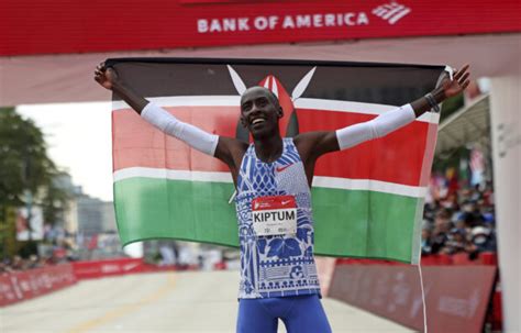 Kenyan Kelvin Kiptum sets world marathon record in Chicago | Inquirer Sports