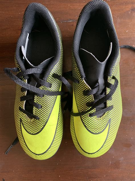 Yellow Nike Jr Bravata Soccer Cleats - Youth Size 2Y Boys Girls ...