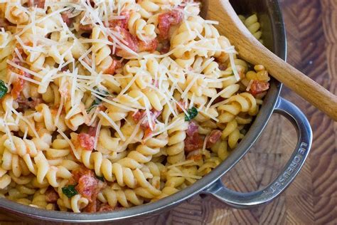 Fusilli with Smoked Tomato and Cream Sauce Recipe - Bradley Smokers North America