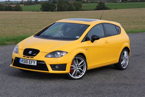 SEAT Leon Cupra R Review (2010 - 2012) | Parkers