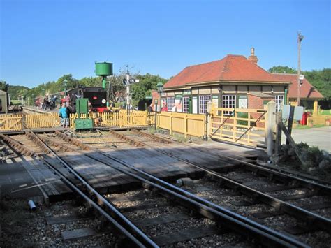 Haven Street railway station, Isle of... © Nigel Thompson cc-by-sa/2.0 ...