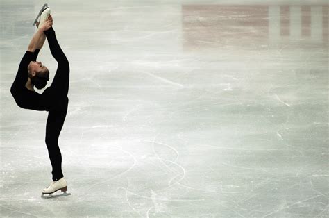 Ice Skating on Long Island: From Open Skate to Lessons to Games