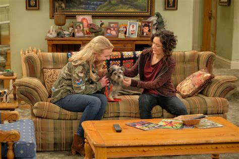 Preview — Roseanne Season 10 Episode 4: Eggs Over, Not Easy