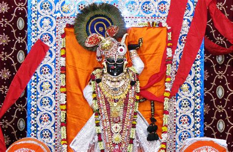 Shrinathji Temple - Nathdwara - Rajasthan - PuneToPune | Lord krishna wallpapers, Udaipur ...