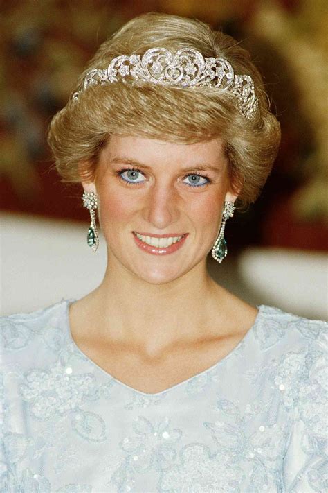 Princess Diana Remembered at Graveside Service at Althorp | PEOPLE.com