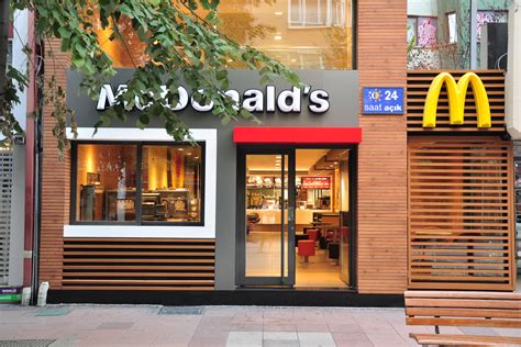 McDonald's Eskişehir Franchise Food, Restaurant Themes, American Diner ...