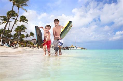 6 Reasons to choose Aruba for your Great Family Vacation | Top family vacations, Best family ...