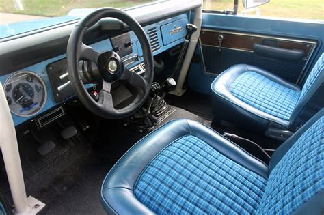 1974 FORD BRONCO 4X4 - Interior - 200681