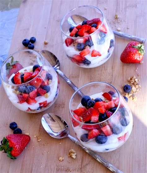 Greek Yogurt, Granola, and Berry Parfait – Jordan's Easy Entertaining