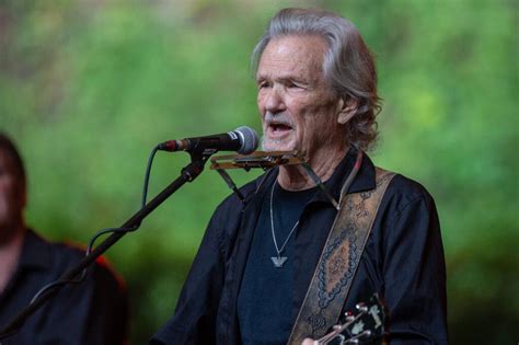 Kris Kristofferson Passes Away At 88, Country Music Icon Mourned By Family, Music Industry ...