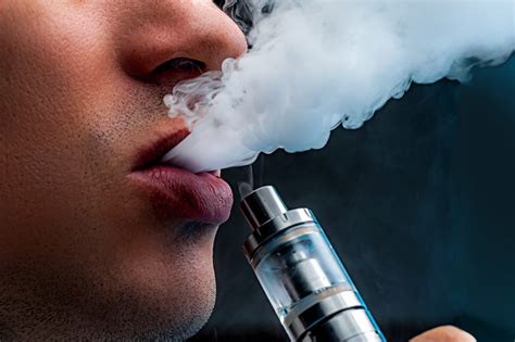 Is Vaping a Lung Cancer Risk? - Beaumont Emergency Hospital