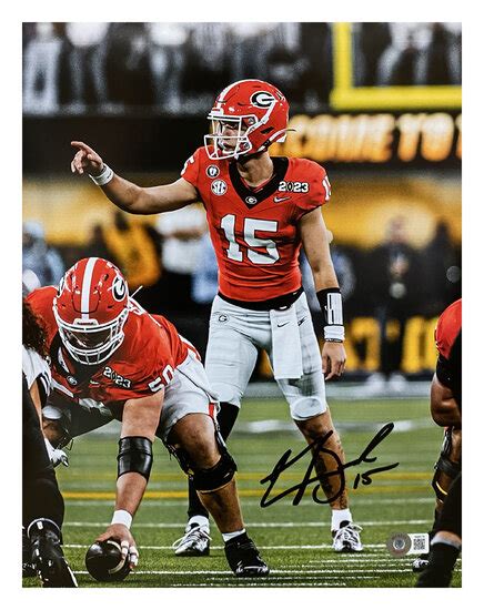 / Carson Beck Autographed Georgia Bulldogs 8x10 Photo Carson Beck 8x10 Photo w Beckett ...