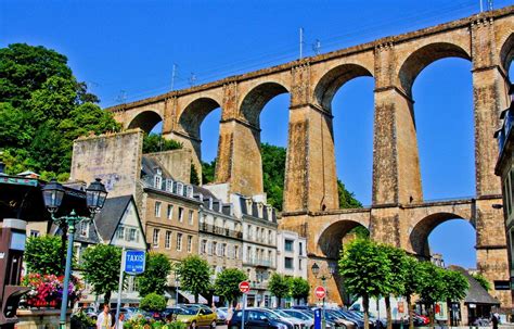 Morlaix: Le prêtre court se jeter du viaduc en pleine messe