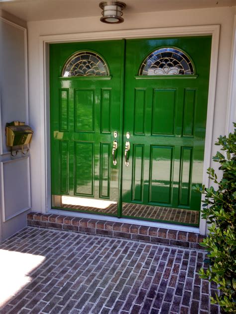 Shiny front door paint - a new trend - Front Door Freak