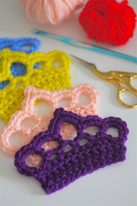 23 Cute Crochet Crown Patterns For Every Need - Patterns Hub