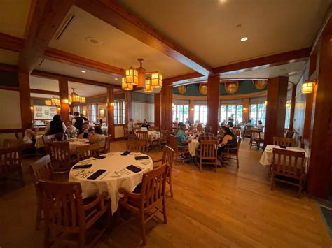 REVIEW: Yachtsman Steakhouse Reopens With Delicious Prime Cuts, Fresh Seafood, and More at ...