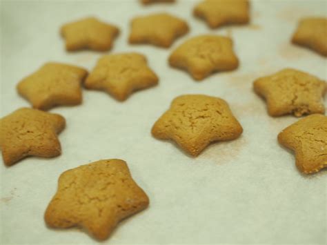 gluten free gingerbread biscuits