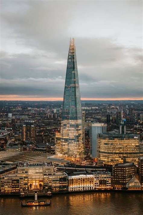 Night view of the Shard editorial photography. Image of famous - 254454117