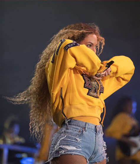 Beyoncé Coachella Performance 2018 Pictures | POPSUGAR Celebrity Photo 33