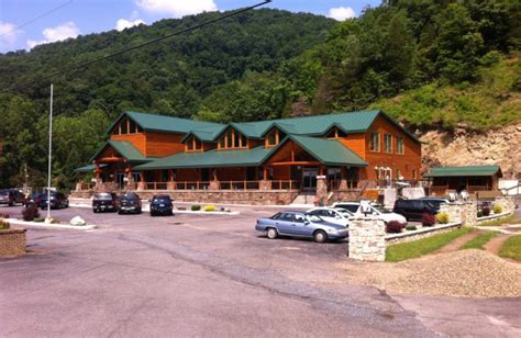 Smoke Hole Caverns & Log Cabin Resort (Seneca Rocks, WV) - Resort Reviews - ResortsandLodges.com