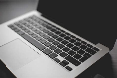 B&W MacBook Pro Keyboard Detail | Free Technology Image by picjumbo