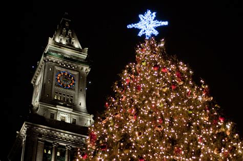 The Kensington Goes Out: Boston's Annual Christmas Tree Lighting