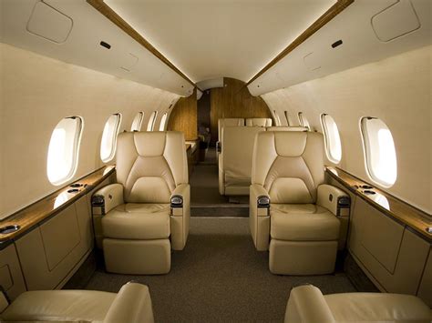 Bombardier Global 5000 - Execflyer