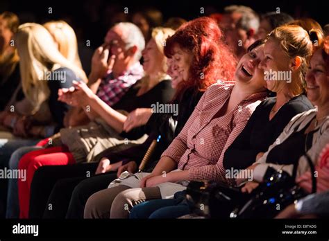 Audience laughing enjoying stand up comedy hi-res stock photography and ...