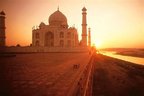 Sameday Agra Taj Mahal Sunrise and Sunset tour from Delhi